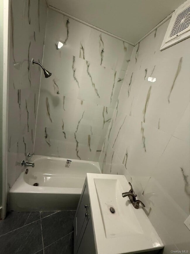 Photo - 10 Church Ave Unit 3