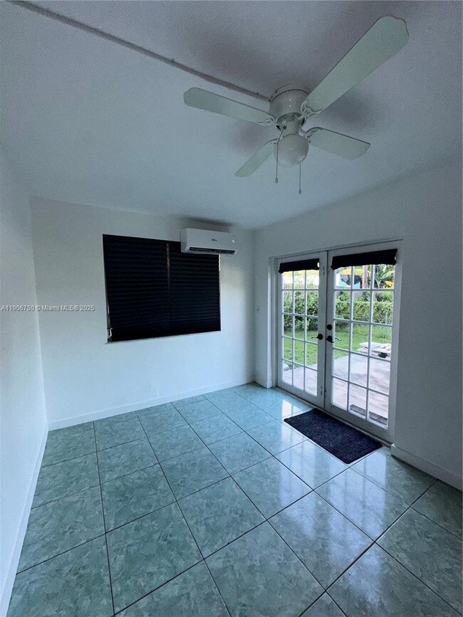 Building Photo - 4441 NW 60th St Unit 4441