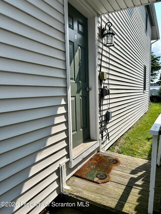 628 Oak St