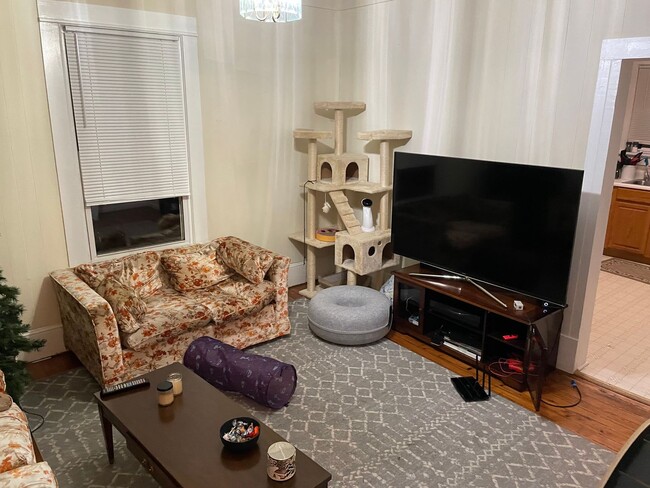 Photo - 1701 Downey St