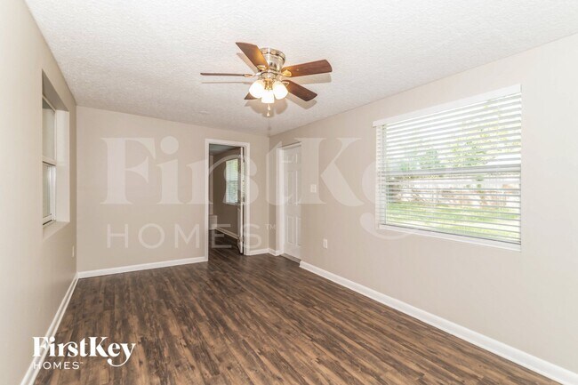 Photo - 6328 Toyota Dr