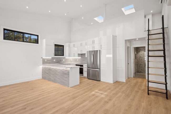 Photo - Newly Built Home With Loft in Downtown Palo Alto