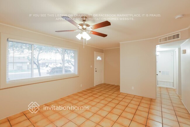 Photo - 223 W Gary Way