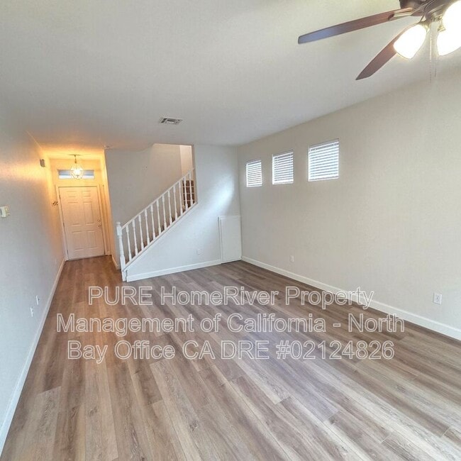 1052 Addison Cir
