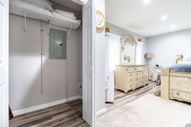 Photo - Adorable Studio for Rent - Short Term Fully Furnished!