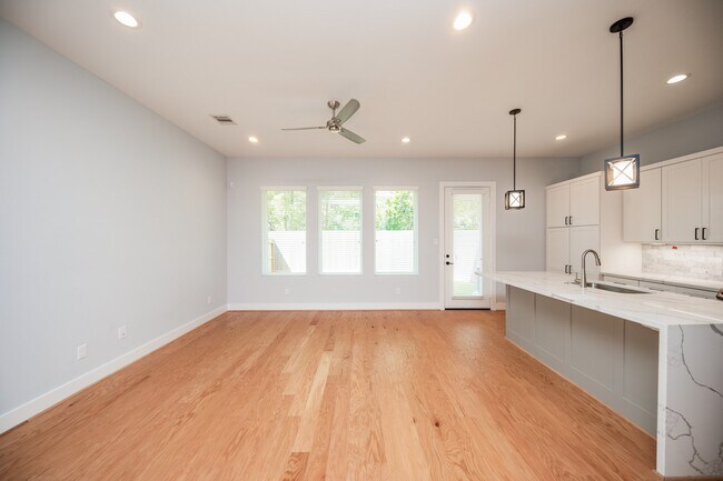 Photo - 1860 W Tidwell Rd