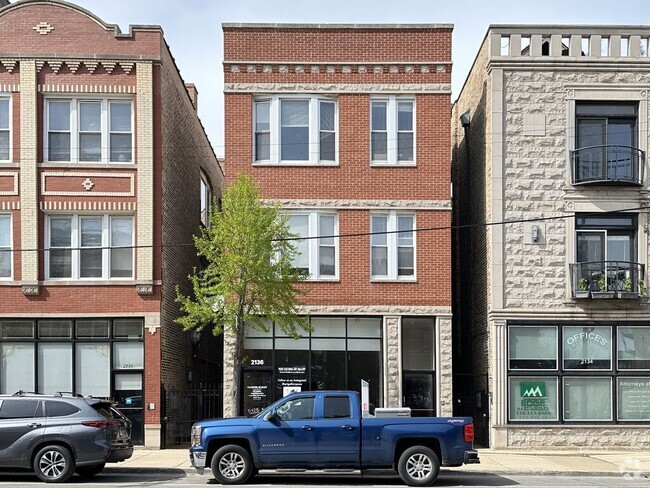 Building Photo - 2136 W Chicago Ave Unit G09C Rental