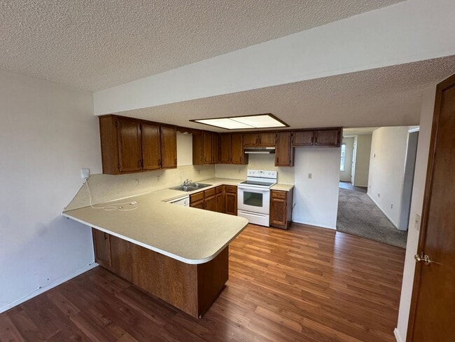 Photo - 312 S 11th Pl