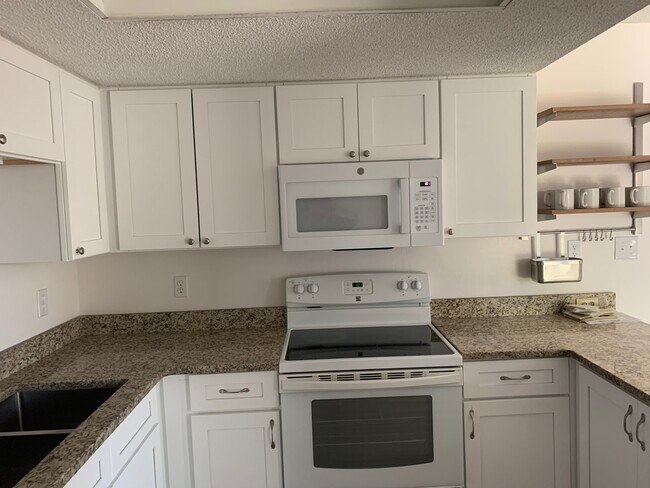 806 Boulevard De L'Orleans
