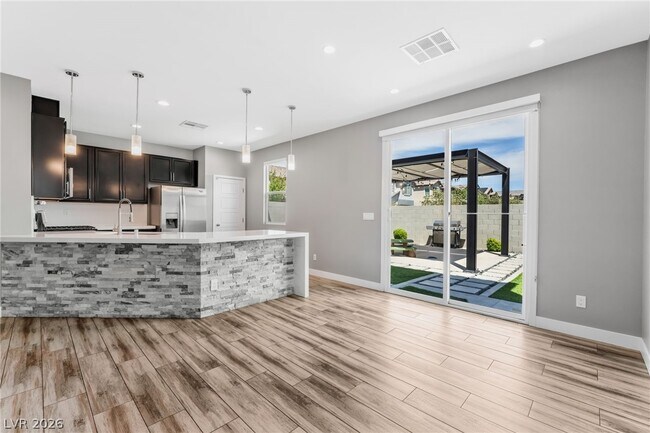 Photo - 8668 Halcon Ave