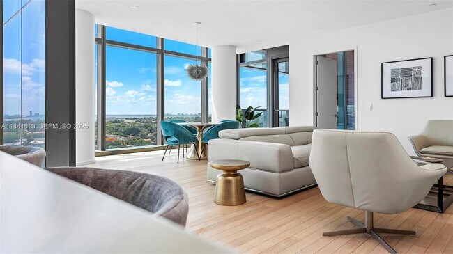 2901 Collins Ave Unit 1403