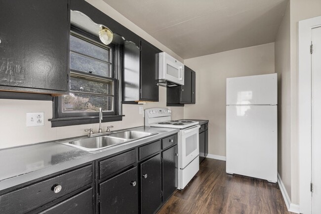 Photo - 314 Warford St