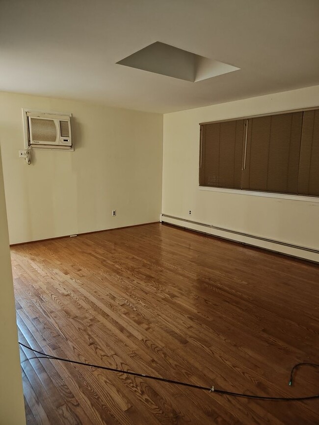 Photo - 32 Scooter Ln