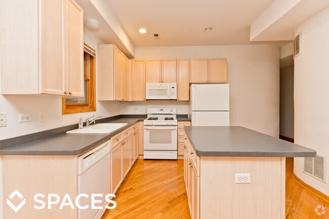 Building Photo - 2715 N Wayne Ave Unit 1S Rental