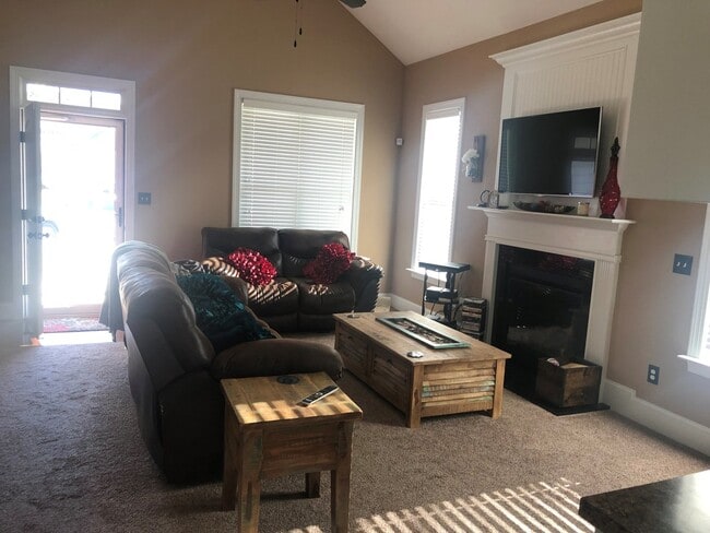 Photo - 3701 Ashford Dr NW