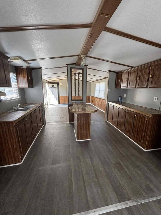 Photo - 132 Yarbro Rd