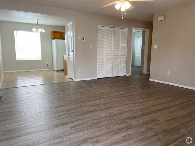 Building Photo - Apartment in Branson East, Kirbyville