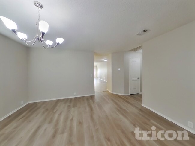 Photo - 4512 Merlot Dr