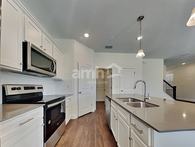 Photo - 27257 St Andrews Ave