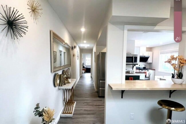 Photo - 848 Girard St