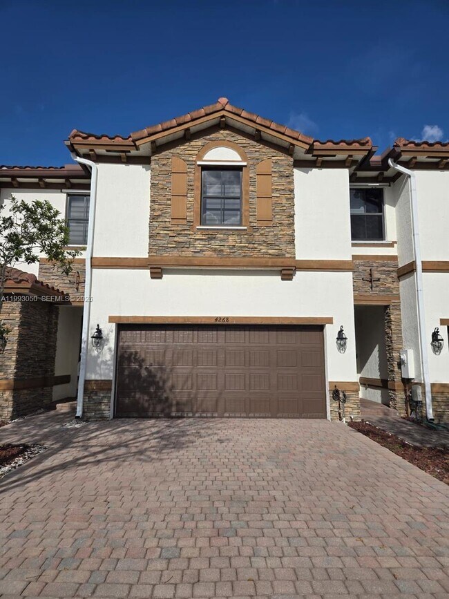 Building Photo - 4268 SW 166th Ct