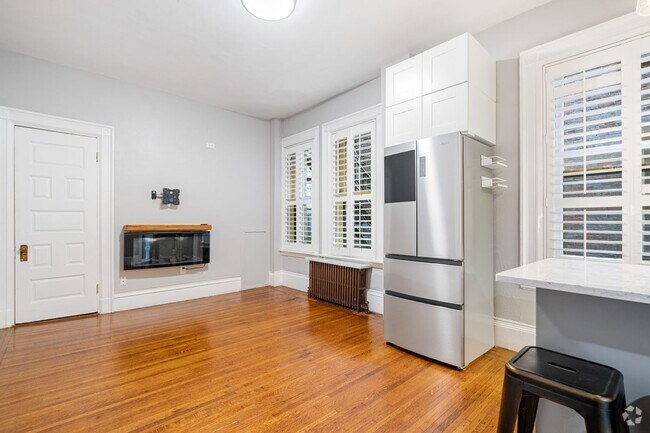 Building Photo - 261 Beacon St Unit 32 Rental