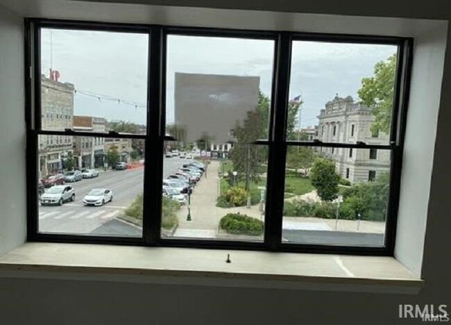 Photo - 205 N Walnut St Apartamento
