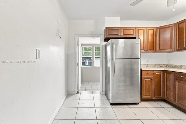 Photo - 126 SE 4th St