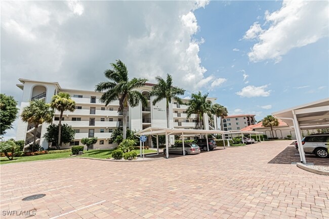 Building Photo - 1 High Point Cir W Unit 102 Rental
