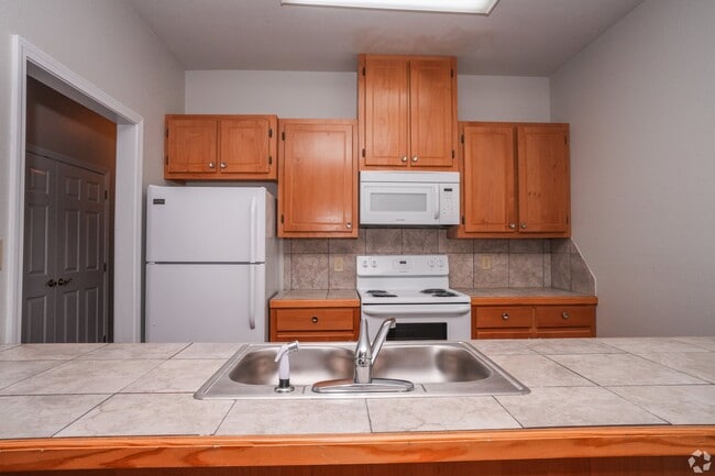 Photo - 424 Fieldstone Ln