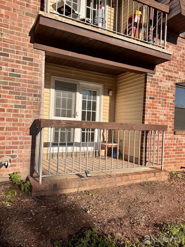 Photo - 1202 Green Hollow Dr
