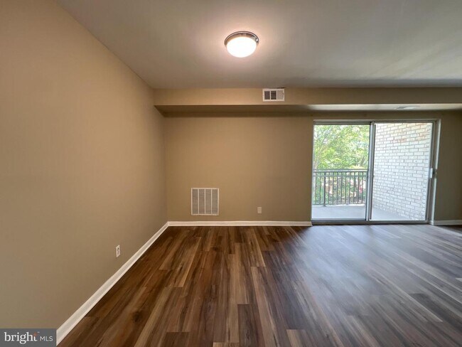 Photo - 12001 Old Columbia Pike Unit 315
