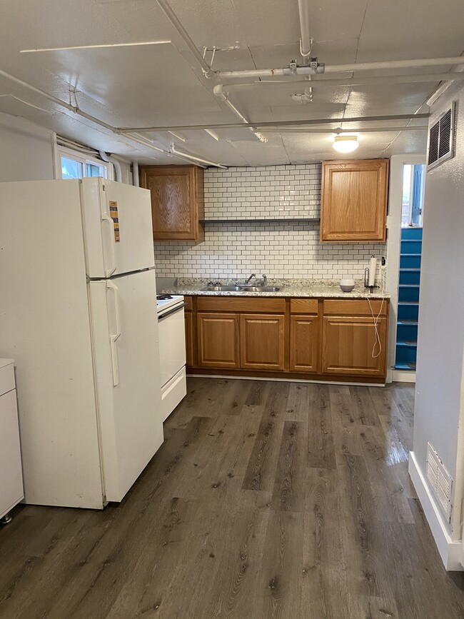 Newly remodeled kitchen - 1827 6th Ave Casa