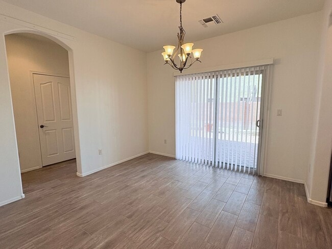 Photo - 4 bed/3bath in desirable Paseo Del Rio Community