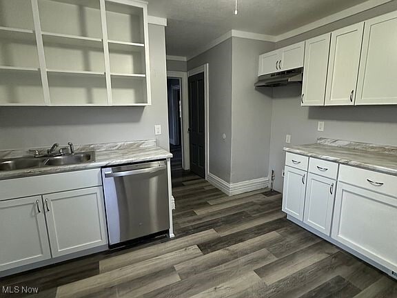 Photo - 220 Lake Ave Unit up