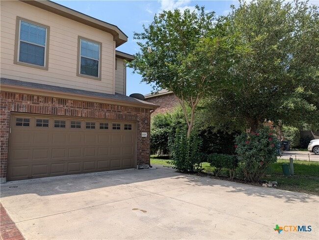 Photo - 1028 Brown Rock Dr