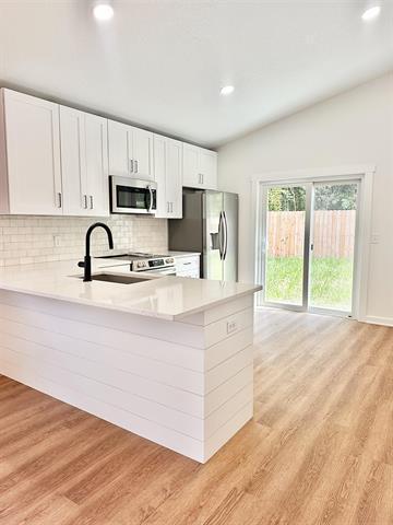 Photo - 723 W 6th St