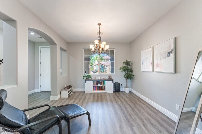 Photo - 1005 Windwalker Ave