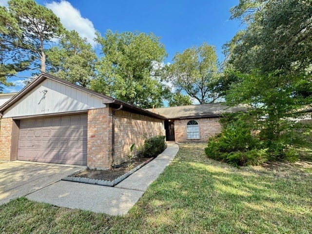 Building Photo - 24018 Spring Briar Ln