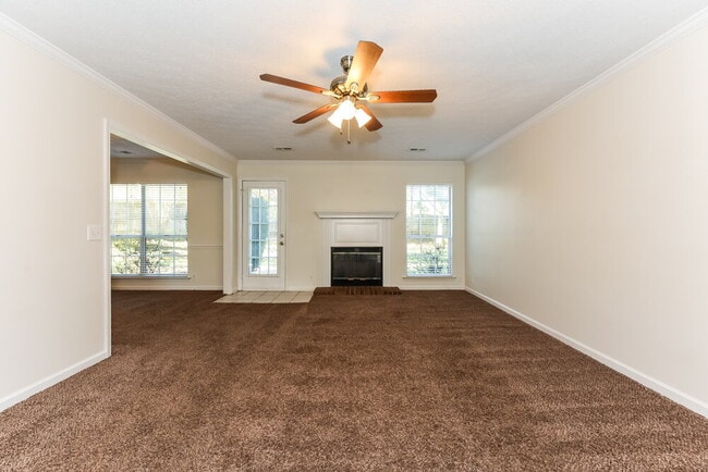 Photo - 104 Carolina Ct
