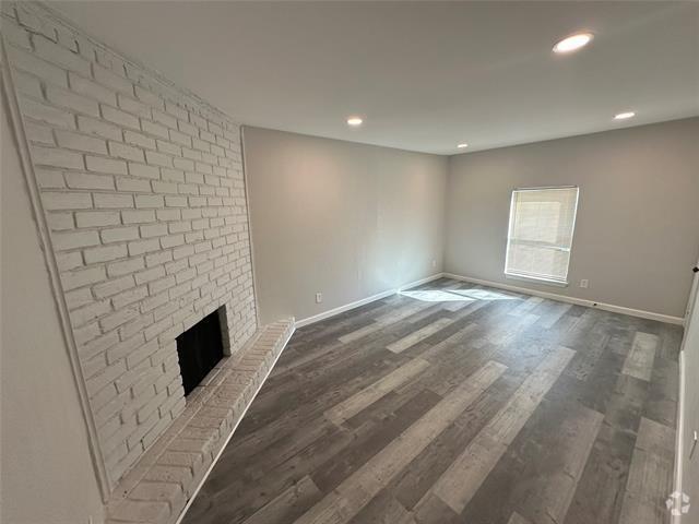 Building Photo - 1301 Sam Houston Dr Rental