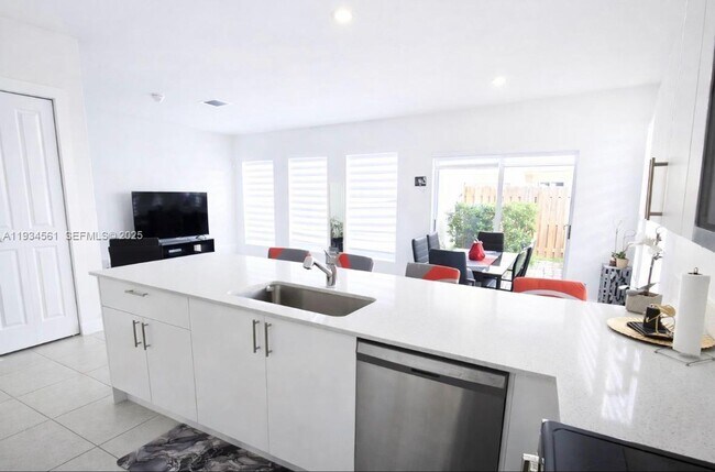 Photo - 12841 SW 243rd St