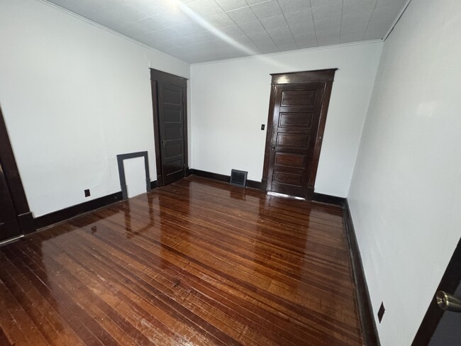 Photo - 32 S Virginia Ave