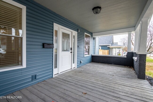 Photo - 224 E Quincy Ave