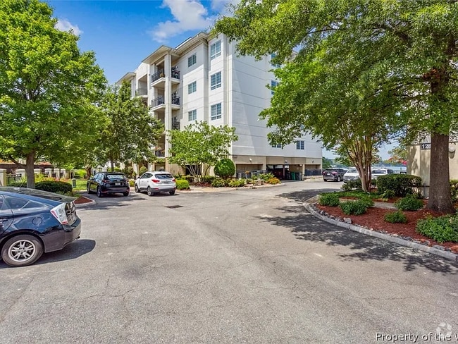 Building Photo - 1292 Laskin Rd Rental