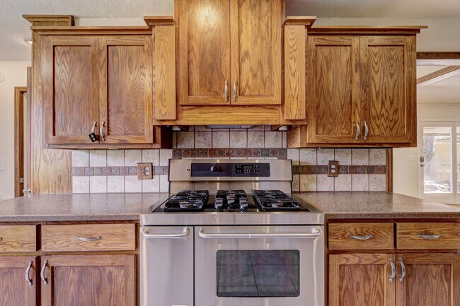 Photo - 1008 E 11th St