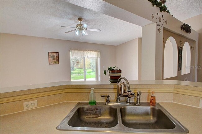 Photo - 831 Grand Regal Point