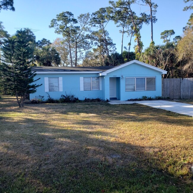 Photo - 7303 Roberts Rd