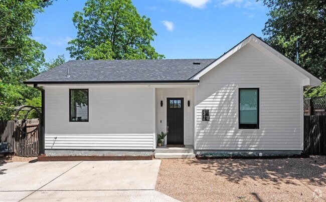 Building Photo - 2216 Lindell Ave Rental