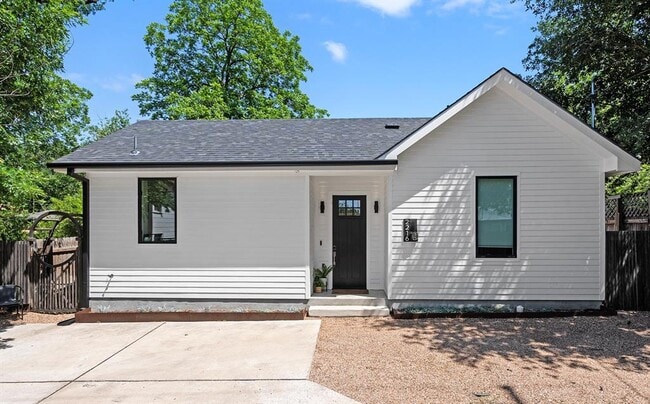 Photo - 2216 Lindell Ave House